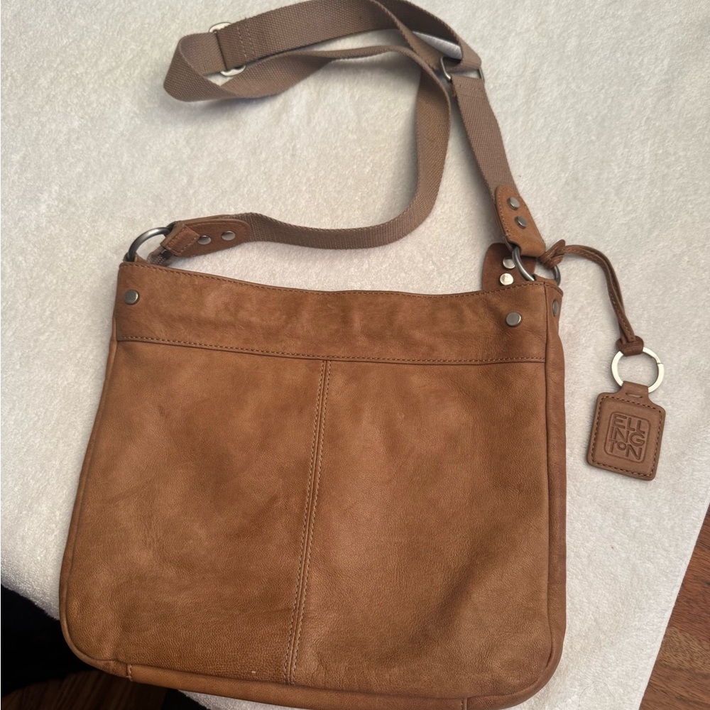 Ellington Tan Crossbody Bag. Outside & inside zipper pockets. Great bag!
